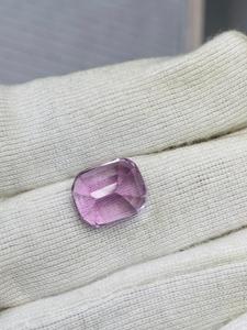Piedra preciosa de kunzita natural con corte cojín de 13.18 ct, calidad AAA, brillo AAA, color agradable, perfecta para pulir, disponible a precio económico. - Product Image 6
