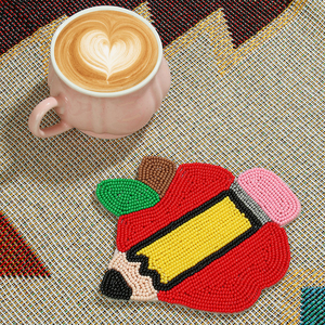 Posavasos de estilo con diseño de manzana de dibujos animados, posavasos de cuentas de lápiz, posavasos de cuentas de arroz hechos a mano, decoración de escritorio, regalo de acompañamiento - Product Image 4
