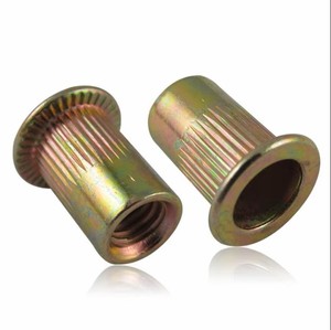 Écrou à riveter tendance en laiton avec finition zinguée, écrou à riveter à tête moletée plate - Product Image 2