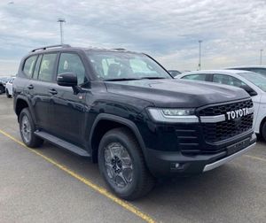 Toyota Land Cruiser 300 GR Sport First Edition d'occasion de haute qualité, nouvel arrivage, voitures propres et bien entretenues à vendre - Product Image 2