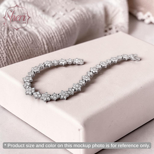 [เครื่องประดับเชอรี] สร้อยข้อมือรูปดอกไม้ประดับเพชรธรรมชาติ 100% ทองคำแท้ 18K สี GH ระดับความสะอาด SI1-2 - Product Image 3