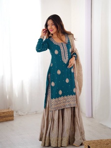 Ensemble Salwar pakistanais brodé turquoise exclusif avec dupatta beige, tenue de mariage traditionnelle pour femmes - Product Image 2