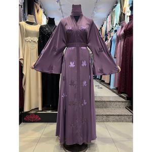 Abaya de mariage traditionnelle musulmane de Dubaï, de haute qualité, modeste, perlée et pailletée, à manches longues, faite à la main, pour femme, en polyester respirant, col en V - Product Image 1