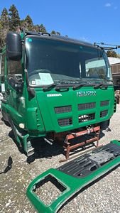 Cabina Manual Usada para ISUZU Giga - Product Image 3