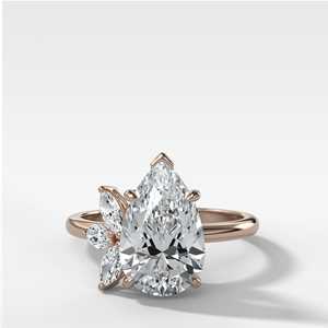 Bague Solitaire en Or Massif 14K avec Diamant de Laboratoire 4 carats Taille Poire, Motif Feuille de Lotus, pour Fiançailles, Anniversaire, Mariage, avec Bande de 2,1 mm - Product Image 5