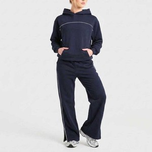 Conjunto de Sudadera con Capucha y Pantalones Deportivos de Dos Piezas para Mujer, con Logotipo Frontal Personalizado, Ecológico, Estilo Urbano, con Ribete, Venta al Por Mayor OEM - Product Image 3