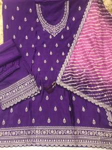 Salwar Kameez étnico de viscosa chinon con bordado, zari y lentejuelas, conjunto de traje Salwar Anarkali Kurta con pantalón y dupatta. - Product Image 3