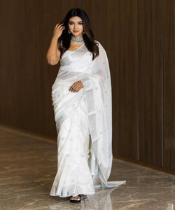 Elegante Sari de Seda Blanca con Borde Bordado para Bodas, Vestido Tradicional Indio Pakistaní, Largo hasta el Suelo, Sari para Mujer - Product Image 1
