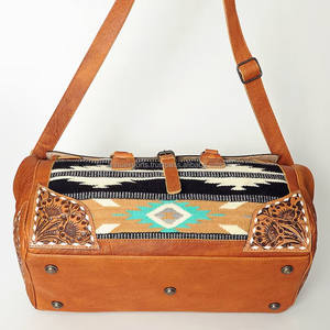 Style occidental tendance en cuir véritable Duffel Aztec Southwest Weekender Travel Duffle Luxury Weekender Duffle - Product Image 3