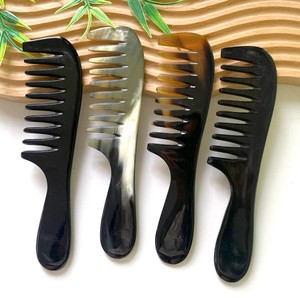 Peine de Cuerno Natural de Alta Calidad para Peinar el Cabello, Barba y Bigote, Hecho a Mano, Ecológico, Moderno, Herramienta Anti-Frizz - Product Image 6