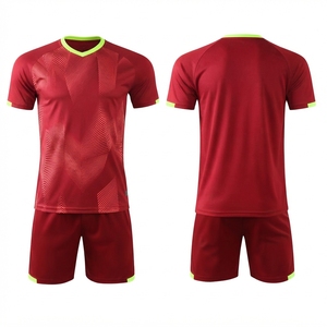 Ensemble de maillots de football personnalisés sublimés unisexe, col rond, manches courtes, impression de nom et de lettre du joueur, évacuation de l'humidité, 100% polyester - Product Image 4
