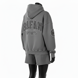 Ensemble court pour femme en molleton brossé doux en coton et polyester 320 GSM, gris, avec logo brodé personnalisé, ensembles pour femmes - Product Image 5