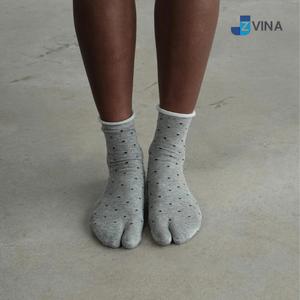 Chaussettes courtes unies JZVINA pour femme, en mélange Spandex/Nylon/Coton, respirantes, séchage rapide, absorbant la transpiration, décontractées pour le quotidien - Product Image 1