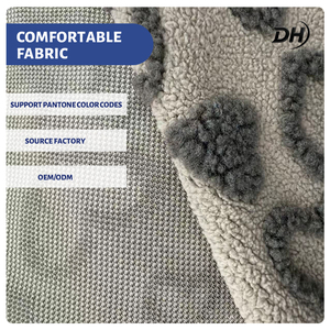 Tissu polaire doux et durable 100 % polyester à motif cœur, directement de l'usine, pour doublure de chaussures - Product Image 2