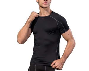 T-shirt de compression noir à manches courtes pour homme, coupe ajustée, séchage rapide, tricoté, sportif, col rond, haut d'entraînement athlétique - Product Image 1