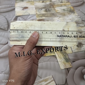 แผ่นเขาสีขาวของวัว พร้อมด้ามจับและแผ่นรองน้ำหนัก สำหรับใช้ทำด้ามมีด ด้ามดาบ ด้ามมีดโกน และด้ามจับชนิดอื่นๆ ฯลฯ - Product Image 3