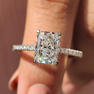 Bague de fiançailles de luxe en or massif avec diamant de laboratoire taille Radiant, sertie en cathédrale, tendance, inspirée de la nature, pour les fêtes - Product Image 1