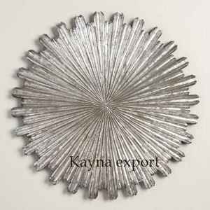 Décoration murale artisanale en métal finition antique motif tournesol Kayna Export pour la maison - Product Image 6