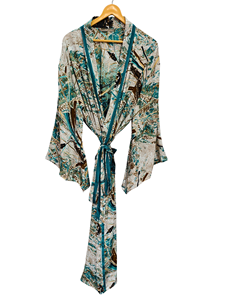 Robe kimono de luxe en soie patchwork, cache-maillot de bain, tenue de nuit, longue robe, kimono indien vintage fait main en soie de sari recyclée - Product Image 2