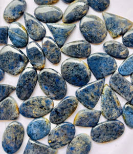 Dumortierite หินควอตซ์สำหรับบำบัดอัญมณีควอทซ์ดูเลอไรต์แบบหลวมทำด้วยมือราคาขายส่ง - Product Image 2