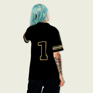 เสื้อเจอร์ซีย์อเมริกันฟุตบอลตาข่ายสีดำ OEM สำหรับผู้หญิง ระบายอากาศได้ดี ผลิตจากโพลีเอสเตอร์ เสื้อกีฬาทีม ออกแบบหมายเลขได้ตามสั่ง ขายส่งจากผู้ผลิต - Product Image 4