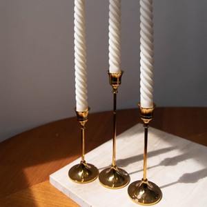 Ensemble de porte-bougies coniques modernes en métal, fin et poli, en laiton, élégant, pour centre de table de mariage, décoration maison et fête - Product Image 1