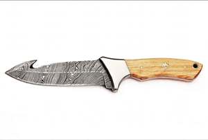 Cuchillo utilitario de acero de Damasco hecho a mano con mango de madera y guardacuchillo de acero inoxidable, herramienta para procesamiento en campo - Product Image 1