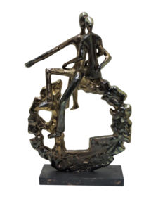 Escultura Moderna Abstracta de Pareja en Aluminio sobre Rueda, Figura Rústica Plateada Hecha a Mano, Decoración Romántica Contemporánea para el Hogar - Product Image 2