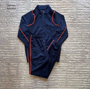 Ensemble de survêtement unisexe moderne de haute qualité avec logo personnalisable – Option de logo personnalisé pour ensemble de survêtement de luxe unisexe - Product Image 1