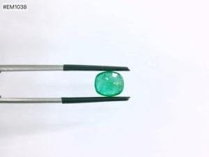 Esmeralda 100% natural de origen zambiano, corte cojín facetado, verde intenso, 2.92 ct, gema suelta de alta calidad para joyería personalizada. - Product Image 2