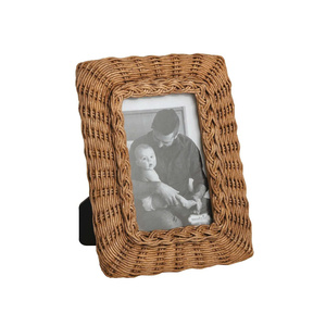 Cadre photo en rotin au design rustique fait main, finition brute et épurée, accent parfait pour les intérieurs minimalistes - Product Image 2