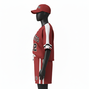 ชุดเบสบอลหญิง ผ้าโพลีเอสเตอร์เนื้อนุ่ม ระบายอากาศได้ดี 150 GSM ซับเหงื่อ สีแดงขาว แถบข้าง ปักโลโก้ตามสั่ง ชุดสำหรับผู้หญิง - Product Image 3