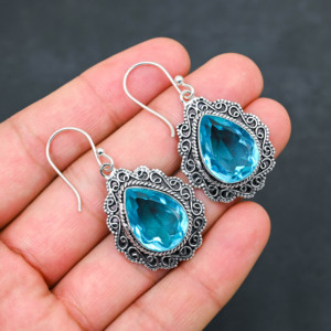 Boucles d'oreilles personnalisées en argent sterling 925 avec topaze bleue créée en laboratoire, 1,9 pouce, bijoux en pierres précieuses faits à la main, boucles d'oreilles fines antiques, cadeau pour femme - Product Image 1