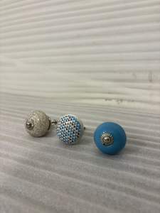 Boutons de tiroir en céramique peints à la main, poignées décoratives pour armoires, poignées de meubles artistiques uniques, boutons en céramique de qualité supérieure - Product Image 3