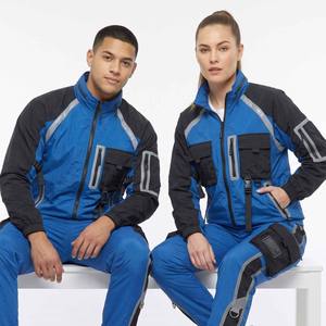 Ensemble de survêtement en nylon respirant pour homme à faible MOQ, avec empiècements en maille, marque privée, idéal pour l'entraînement en salle et la course à pied - Product Image 4