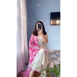 Hermoso Conjunto de Traje sin Mangas Transpirable con Hilo y Trabajo de Espejos Reales - Product Image 3