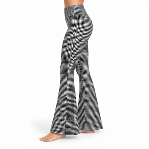 Best Quality Bell Bottom <b>Legging</b> Features Stretch Fabric <b>Flared</b> Hem And Comfortable Fit For Fitness Training And Casual Fashion - Product Image 4