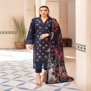 Venta al por mayor de ropa pesada diseñador Maxi de 3 piezas indio y paquistaní original de marca Ramsha para adultos - Product Image 4