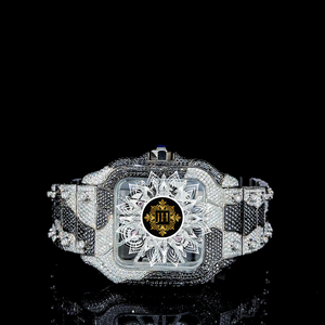 Montre de luxe pour homme en acier inoxydable avec cadran en verre à mouvement quartz, entièrement sertie de diamants Moissanite noirs et blancs, fabriquée sur mesure - Product Image 1