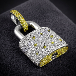 Colgante unisex de lujo en plata 925 con incrustaciones de micro pavé de cristales blancos y amarillos, chapado en oro de 18K, para uso diario. - Product Image 1