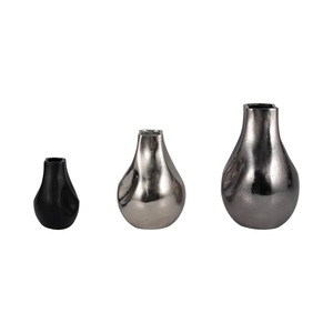 Vase de table rond élégant et moderne en métal finition fer, idéal pour la décoration florale des événements à domicile et en restaurant - Product Image 1