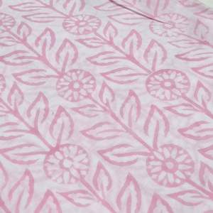 Tissu en coton traditionnel imprimé à la main |   100% Coton Naturel |   Impression artisanale indienne |   Textile lavable écologique pour la maison - Product Image 2