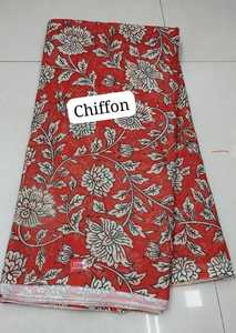 Tissu en mousseline de polyester imprimé numérique à motifs floraux, léger et doux, idéal pour les saris, les costumes, les robes et les kurtis de créateurs (vente en gros) - Product Image 5