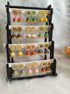 Juego de pendientes Meenakari Kundan con perlas para mujeres y niñas |   Joyería india, pakistaní y punjabí |   Recuerdo de Boda Nikah Heena Haldi - Product Image 4