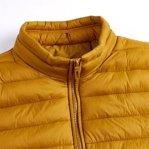 Chaleco Acolchado de Invierno para Hombre, Personalizado OEM, con Cierre, Sin Mangas, Impermeable, Tipo Puffer - Product Image 2