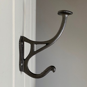 Porte-manteau suspendu réglable à un seul niveau en fonte de style vintage pour porte de placard de salle de bain ou de cuisine - Product Image 4