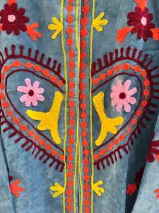 Wholesale MONIT MARKETING Velvet Suzani Embroidered <b>Reversible</b> <b>Jacket</b> | Handmade Traditional Uzbek Style Floral Pattern <b>Jacket</b> | - Product Image 5