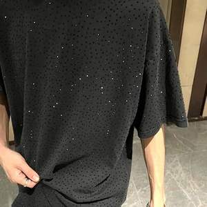 Camiseta con Pedrería en Toda la Superficie para Hombre, Camiseta de Algodón Estilo Urbano, Logotipo Personalizado, Fabricante OEM - Product Image 2