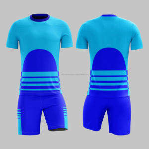 Logo personnalisé Ensemble complet de kits de football Vêtements de sport vierges Maillot d'entraînement avec football, y compris uniformes et accessoires de football - Product Image 1