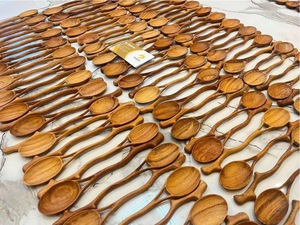 Ensemble de cuillères de cuisine en bois faites à la main pour usage domestique, fournitures de restaurant, boîte cadeau et commandes en gros - Product Image 4